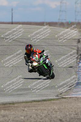 media/Feb-10-2024-TrackDaz (Sat) [[d83b097a69]]/B Group/120pm (Outside Grapevine)/